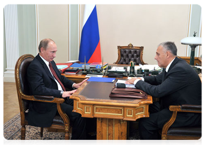 Prime Minister Vladimir Putin meets with Sakhalin Region Governor Alexander Khoroshavin