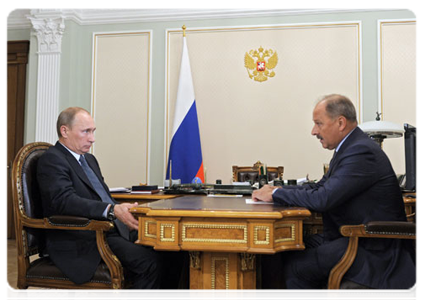 Prime Minister Vladimir Putin meets with Vnesheconombank Chairman Vladimir Dmitriyev