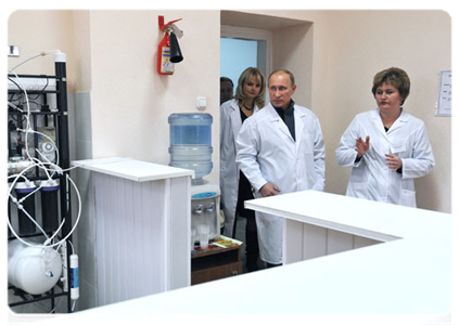 Prime Minister Vladimir Putin visits the Golovchino rural district hospital