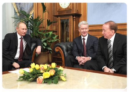 Prime Minister Vladimir Putin meeting with Moscow Mayor Sergei Sobyanin and Alexander Maslyakov, director of the television show KVN