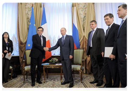 Председатель Правительства Российской Федерации В.В.Путин встретился с Премьер-министром Французской Республики Ф.Фийоном в рамках ХVI заседания Российско-Французской комиссии по вопросам двустороннего сотрудничества на уровне глав правительств