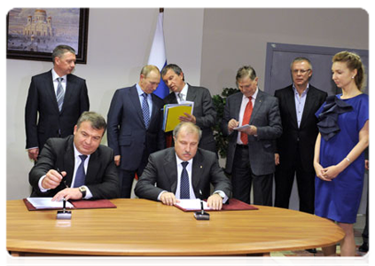 The agreement on the cooperation in the development of the CSKA ice hockey club was signed in the presence of Prime Minister Vladimir Putin