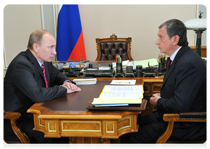 Prime Minister Vladimir Putin meets with Deputy Prime Minister Igor Sechin