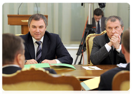 Deputy Prime Minister and Chief of the Government Staff Vyacheslav Volodin and Deputy Prime Minister Igor Sechin at a Government Presidium meeting