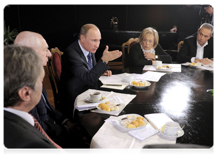 Prime Minister Vladimir Putin meets with artistic directors of theatre companies at Lenkom Theatre