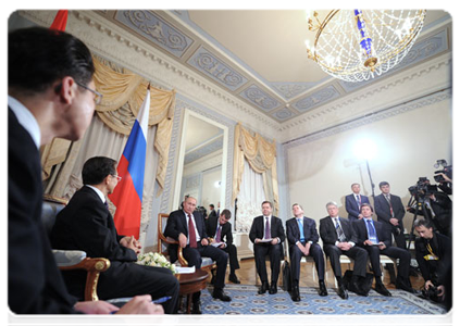 Prime Minister Vladimir Putin meeting with Chinese State Council Premier Wen Jiabao