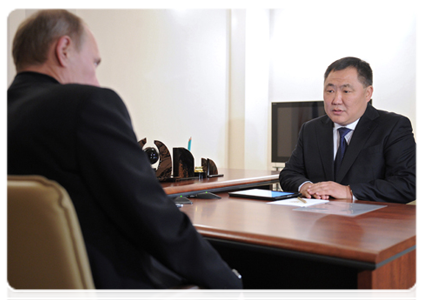 Head of the Republic of Tuva Sholban Kara-ool at a meeting with Prime Minister Vladimir Putin