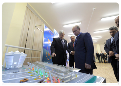 Prime Minister Vladimir Putin at the document signing ceremony on the construction of the Western High-Speed Diameter (WHSD)
