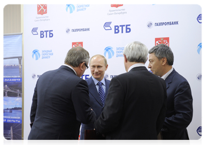 Prime Minister Vladimir Putin at the document signing ceremony on the construction of the Western High-Speed Diameter (WHSD)