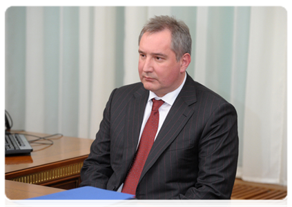 Deputy Prime Minister Dmitry Rogozin at a meeting with Prime Minister Vladimir Putin