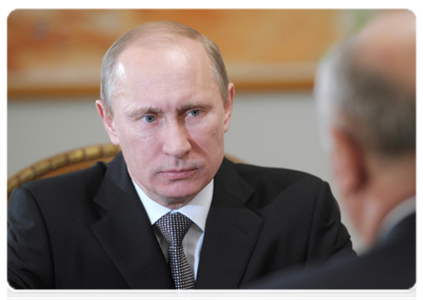 Prime Minister Vladimir Putin meeting with Mordovian leader Nikolai Merkushkin