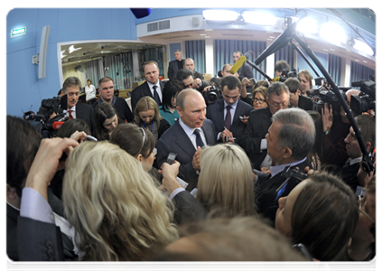 Председатель Правительства Российской Федерации В.В.Путин встретился с журналистами правительственного пула и поздравил их с наступающим Новым годом