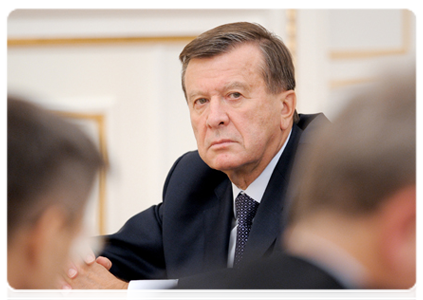 First Deputy Prime Minister Viktor Zubkov at a Government Presidium meeting