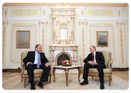 Prime Minister Vladimir Putin meets with Israeli Deputy Prime Minister and Minister of Foreign Affairs Avigdor Lieberman