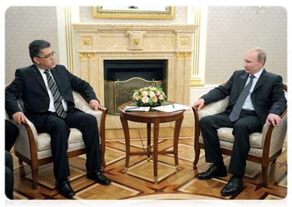 Председатель Правительства Российской Федерации В.В.Путин встретился с Вице-президентом Боливарианской Республики Венесуэла Э.Хауа Милано
