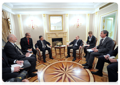 Prime Minister Vladimir Putin meets with Vice President of the Bolivarian Republic of Venezuela Elías Jaua Milano