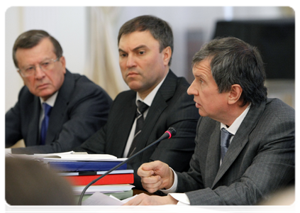 Deputy Prime Minister Igor Sechin, Deputy Prime Minister and Chief of the Government Staff Vyacheslav Volodin and First Deputy Prime Minister Viktor Zubkov