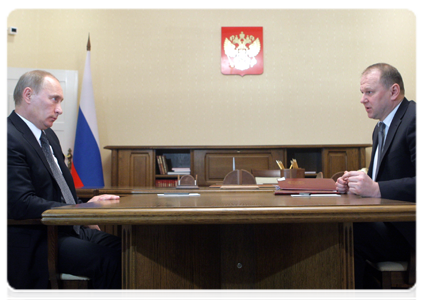 Prime Minister Vladimir Putin at a meeting with Kaliningrad Region Governor Nikolai Tsukanov
