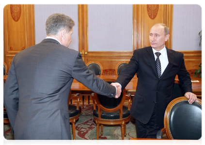 Prime Minister Vladimir Putin meeting with Amur Region Governor Oleg Kozhemyako