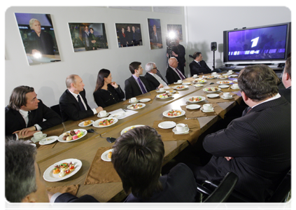 Late last night, Prime Minister Vladimir Putin met with Channel One’s creative staff