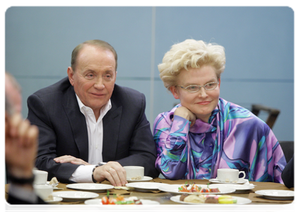 Yelena Malysheva and Alexander Maslyakov meeting with Prime Minister Vladimir Putin