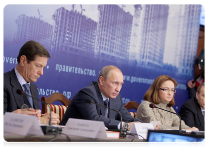 Prime Minister Vladimir Putin at a meeting in Kirov on housing construction in the regions