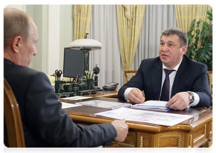 Губернатор Костромской области И.Н.Слюняев на встрече с Председателем Правительства Российской Федерации В.В.Путиным