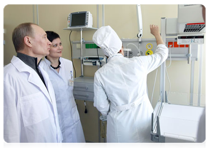 Prime Minister Vladimir Putin visiting a new regional perinatal centre during his trip to the Ryazan Region
