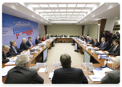 Prime Minister Vladimir Putin at a meeting on improving incentives for regional innovation in the Tomsk Region