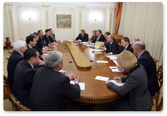 Председатель Правительства Российской Федерации В.В.Путин встретился с Премьер-министром Кыргызстана А.Ш.Атамбаевым