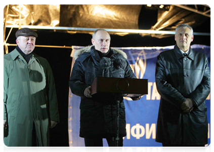 Prime Minister Vladimir Putin at the opening ceremony of the Dalneye gas distribution station