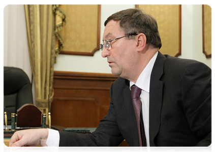 Губернатор Тамбовской области О.И.Бетин на встрече с Председателем Правительства Российской Федерации В.В.Путиным