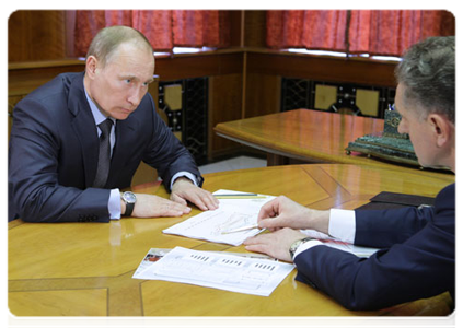 Prime Minister Vladimir Putin meets with Udmurtian President Alexander Volkov