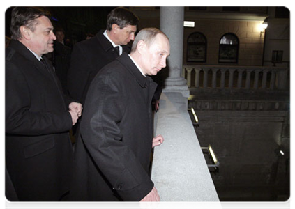 Vladimir Putin strolling yesterday night through Ljubljana with Slovenia’s Prime Minister Borut Pahor and City Mayor Zoran Jankovic