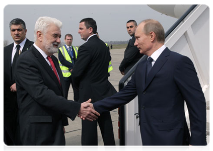 Председатель Правительства Российской Федерации В.В.Путин прибыл с рабочим визитом в Белград, где проведёт переговоры с руководством Сербии