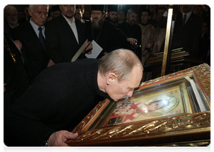 Vladimir Putin visiting St Sava Cathedral in Belgrade to receive the supreme award of the Serbian Orthodox Church