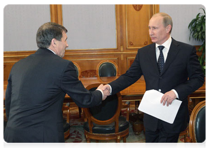 Prime Minister Vladimir Putin meets with Magadan Governor Nikolai Dudov