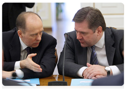 Head of the Federal Security Service Alexander Bortnikov and Minister of Energy Sergei Shmatko at a meeting of the Government Commission on Monitoring Foreign Investment