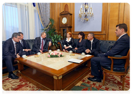 Председатель Правительства Российской Федерации В.В.Путин встретился с вдовами погибших воркутинских горняков