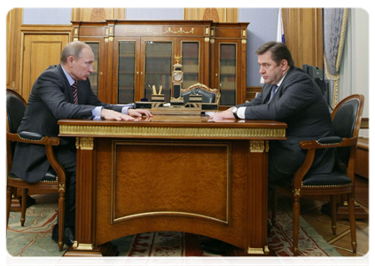 Prime Minister Vladimir Putin meeting with Minister of Energy Sergei Shmatko