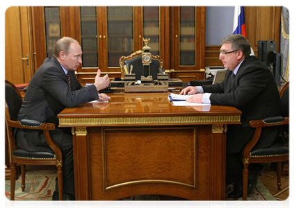 Prime Minister Vladimir Putin meets with Valery Ryazansky, leader of the Pensioners’ Union of Russia and first deputy head of the United Russia party in the State Duma
