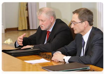 Sergei Mironov, leader of the A Just Russia party, and Nikolai Levichev, the head of party in the Duma at a meeting with Prime Minister Vladimir Putin