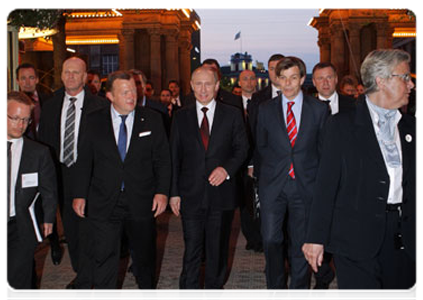 По завершении рабочей программы визита в Данию, накануне вечером, В.В.Путин в сопровождении своего датского коллеги Л.Лекке Расмуссена посетил Парк «Тиволи» - старейший из европейских парков