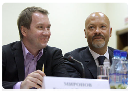 Actor, film director, and producer Fyodor Bondarchuk and People’s Artist of the Russian Federation and State Theatre of Nations Artistic Director Yevgeny Mironov