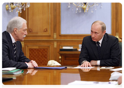 Prime Minister Vladimir Putin with the leaders of the United Russia party