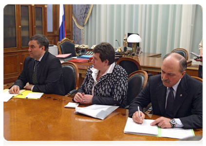 Deputy Prime Minister and Chief of the Government Staff Vyacheslav Volodin and United Russia leaders
