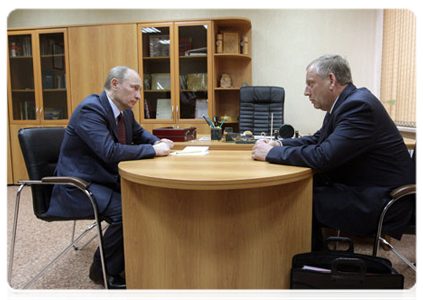 Prime Minister Vladimir Putin meets with Novgorod Region Governor Sergei Mitin