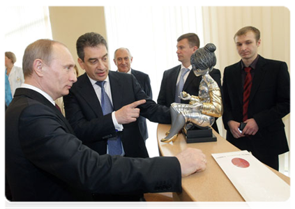 Накануне вечером Председатель Правительства Российской Федерации В.В.Путин в ходе рабочей поездки в Санкт-Петербург посетил клинику «Мать и дитя»