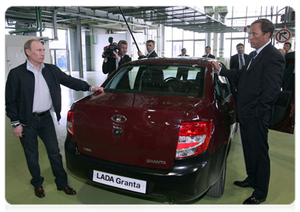 Prime Minister Vladimir Putin inspected the Lada Granta, a new affordable model by Avtovaz, in Togliatti