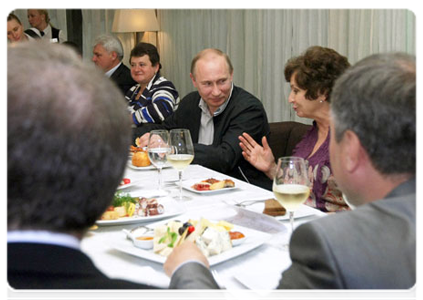 В.В.Путин провёл в Сочи встречу с активом ОНФ и руководством партии ЕР